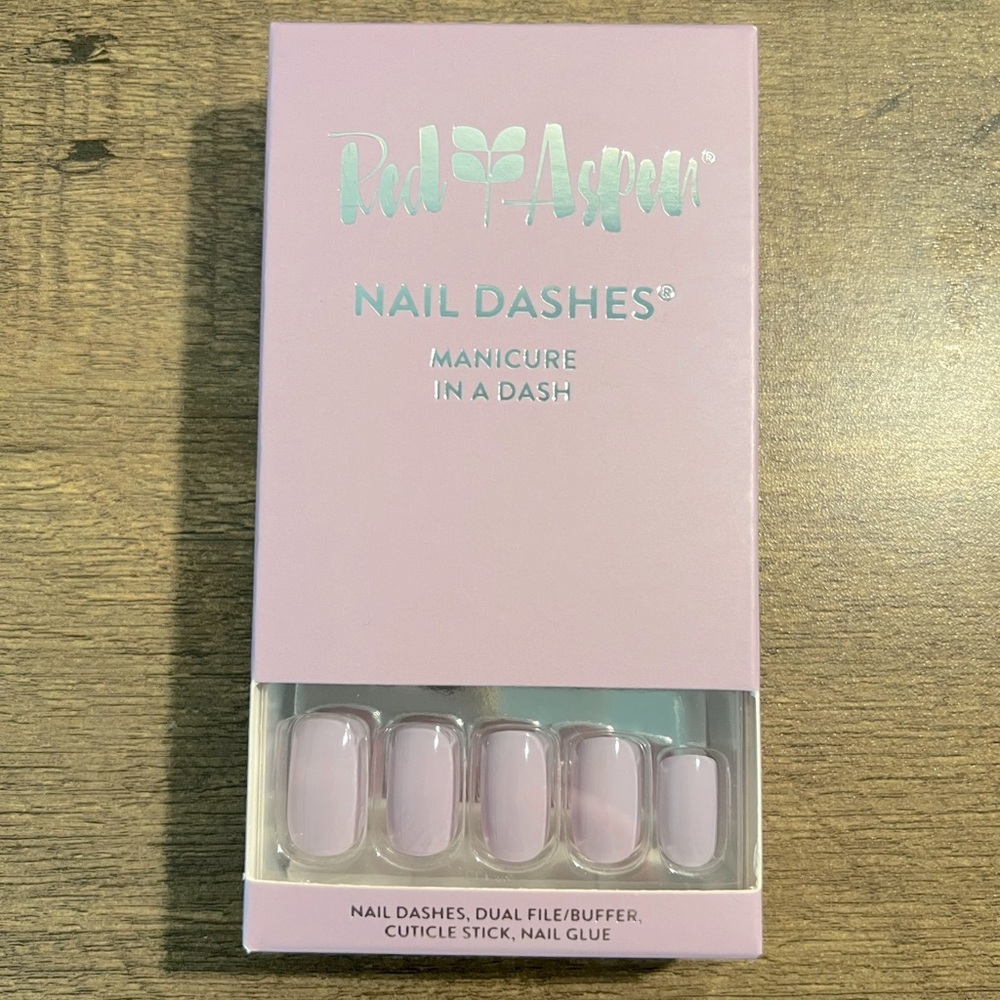 Red Aspen Nails 💅🏽 Lily’s Lilacs